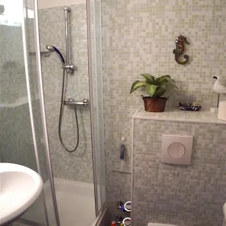 Appartement - Haus N, App 0neg11 *